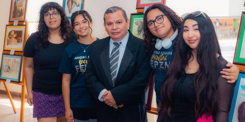 Se inaugura la exposición Azahares de mi corazón en el marco del 41 aniversario de la FEPZM