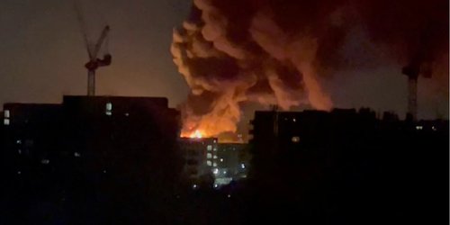 Incendio en subestación eléctrica obliga al cierre del aeropuerto de Heathrow en Londres