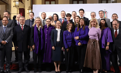 Claudia Sheinbaum apuesta por fortalecer industria en México