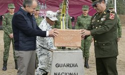 Coloca JM Carreras y autoridades de seguridad primera piedra de Guardia Nacional en Soledad