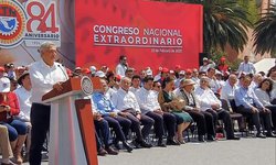 Asiste JM Carreras a Congreso Nacional por 88 años de la CTM