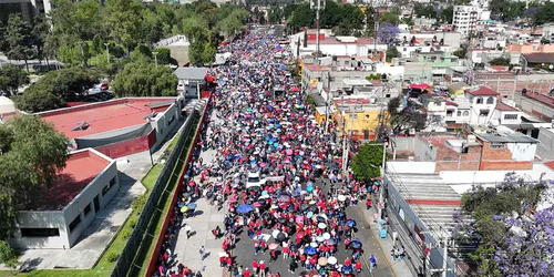 Pese a Contingencia, la CNTE instala plantón en el Zócalo CDMX y marcha