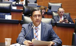 Senador Marco Gama pide al Gobierno de SLP resolver adeudos con maestros de Telesecundaria