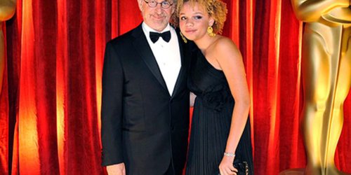 Mikaela, la hija de Steven Spielberg debutó como actriz porno y recibió el respaldo de su padre