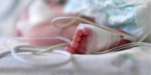 Un padre mata a golpes a su bebé de un año: "Le pegaba porque pensaba que no era su hija"