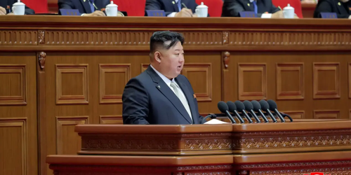 Kim Jong Un afirma que puede llevarse bien con EU si respeta el estatus de Corea del Norte como potencia nuclear.