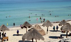Hoteleros de Quintana Roo, a la expectativa sobre ley de libre acceso a las playas