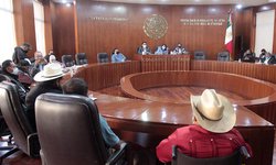Diputados se reúnen con organizaciones de campesinos de la Huasteca
