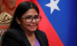 Venezuela recibe lote de vacuna rusa contra el coronavirus: vicepresidenta