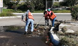 SEDUVOP realiza limpieza y mantenimiento en bulevar Rio Santiago