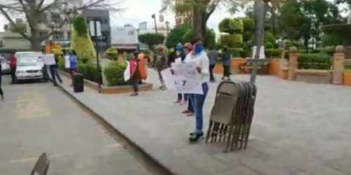 Demandan apoyos alimentarios para todos con protesta frente Alcaldía de Rioverde