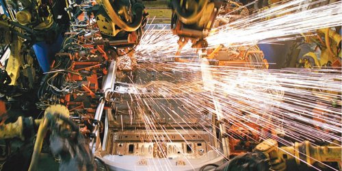 Trump excluiría de aranceles a fabricantes de automóviles