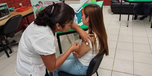 Gobierno estatal refuerza vacunación contra sarampión.