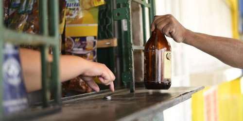 Revocarán permisos de alcoholes a quien no pague refrendo