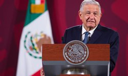 AMLO pide a las cámaras que voten “ya” su reforma eléctrica