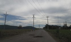 Gobierno Municipal no responde, y personas tapan baches de caminos en Tamasopo