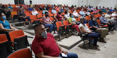 Alcalde y funcionarios de alto nivel donan sueldo en apoyo de ambulantes