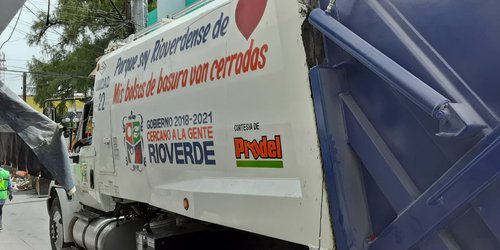 Moralmente no se deberían anunciar negocios particulares en bienes municipales, investigarán lo legal: Contralor