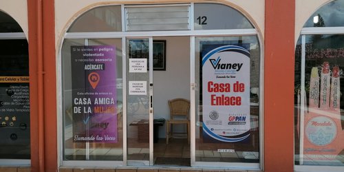 Oficina de enlace de Vianey Montes inicia donación de cubrebocas