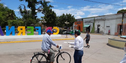 Reparten cubrebocas gratuitos en Ciudad Fernández