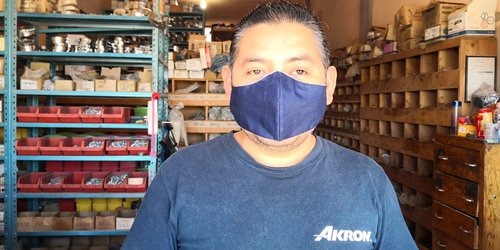Abren con sacrificios comerciantes del bulevar al Refugio, ante bajas ventas