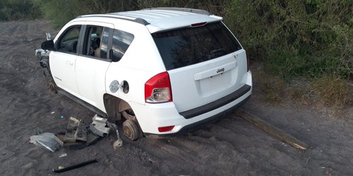 Hallan camioneta robada desvalijada en CdFdz
