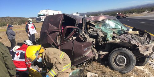 Trágico choque deja una persona muerta y siete más heridas