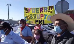 Morenistas bloquean la carretera 57, protestan contra Mónica Rangel