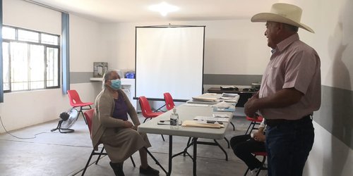 CONAGUA entregó títulos de concesión de agua a productores de la región