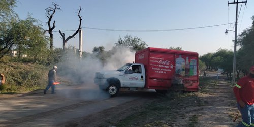 Camión de la Coca Cola estuvo a punto de incendiarse