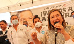 SLP debe decidir entre un mafioso y un hombre honesto: Xóchilt Gálvez