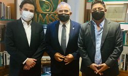 Ricardo Gallardo se reúne con el director del IMSS, Zoé Robledo