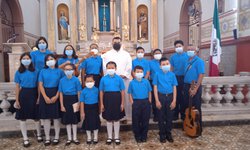 Celebra 23 años el coro parroquial de Santa Catarina