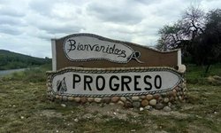 Familias de Progreso trabajan para lograr obra de agua potable
