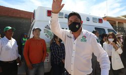 Entrega el Gobernador ambulancias a Municipios de la Huasteca y Altiplano