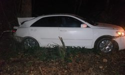 Hallan vehículo balaceado y dañado en Tamasopo