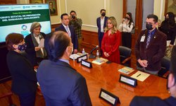 Reducir al 50% el embarazo adolescente, meta del Gobierno