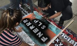 Protestan por desaparición de Escuelas de Tiempo Completo