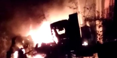 Incendian pipa de melaza en tramo carretero Estación 500-Crucitas