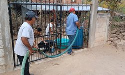 Reparten 70 mil litros de agua al día a comunidades de Rioverde