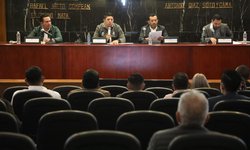 Instruye Gobernador reestructura en servicio de licencia y placas