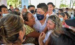 Políticas públicas reconvertidas para impulsar a las madres, concreta el gobernador Gallardo