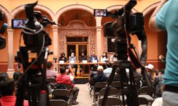 Reconoce Gobierno a galardonados en Premio Estatal de Periodismo 2022
