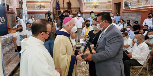 Alcalde Urbiola sumado a jubilosa recepción al nuevo Arzobispo