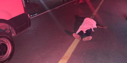 Vehículo arrolla y mata a persona en carretera a San Ciro