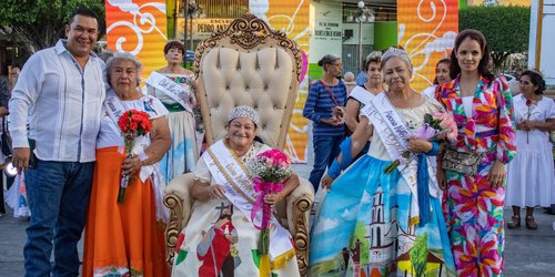 Concluyeron festejos por Día del Adulto Mayor, con sobria coronación de la Reina del INAPAM