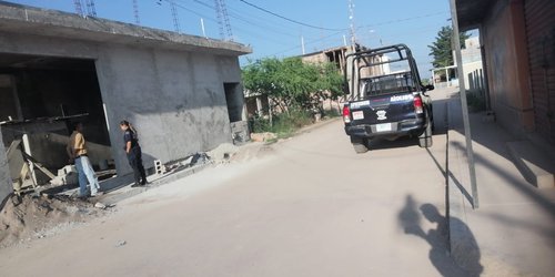 Le dice policía "Usted disculpe", que siempre no se robó andamios