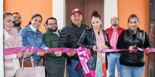 DIF Rioverde conmemora Día Internacional de Lucha contra el Cáncer de Mama con Mercadito Rosa, conservatorio y ponencia.