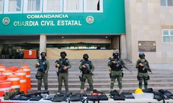 Decomisan vehículos, armas y equipo táctico a banda criminal en Guadalcázar