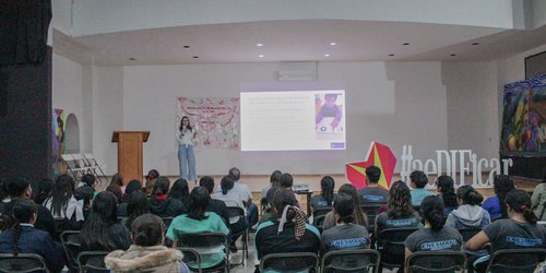 Rioverdenses se unen al UBRTON con conferencia sobre autismo